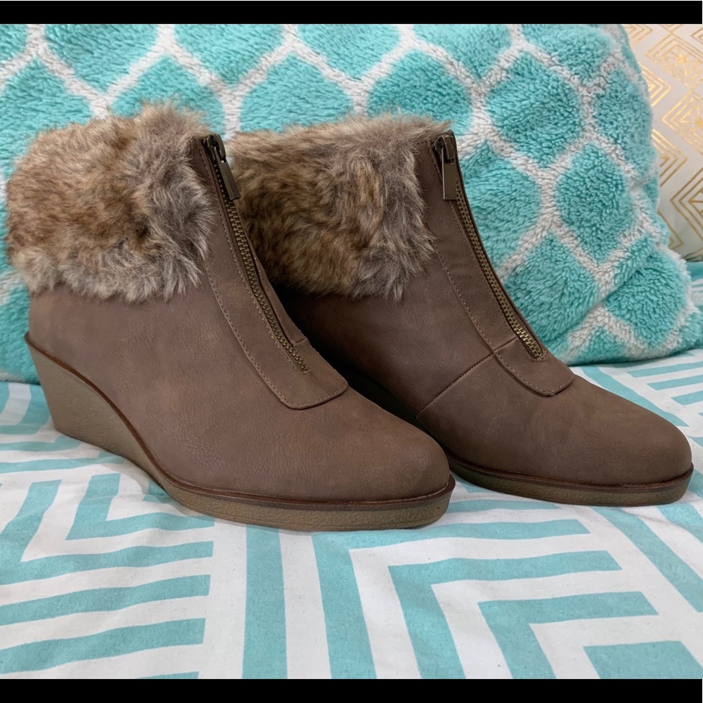 Aerosoles A2 Bintegrity Brown Ankle Boot - Picture 9 of 10